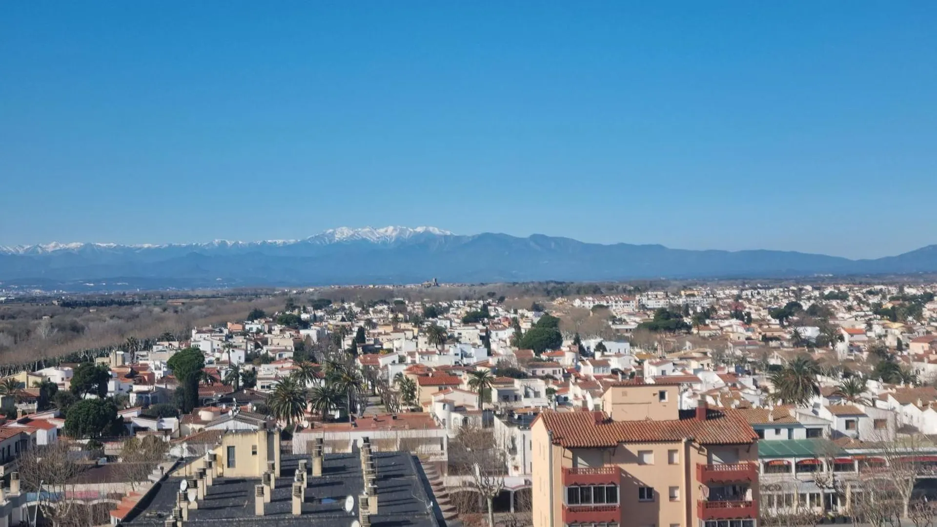 Apartamento En El Centro De Ampuria Brava Empuriabrava Spain